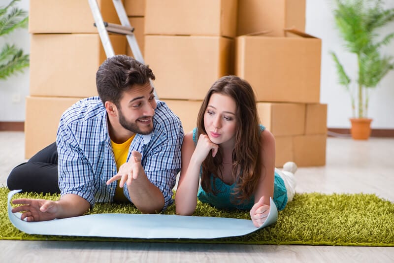 How To Choose Between Long Distance Movers