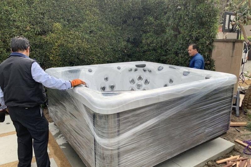 How to Move a Hot Tub When Moving Long Distance